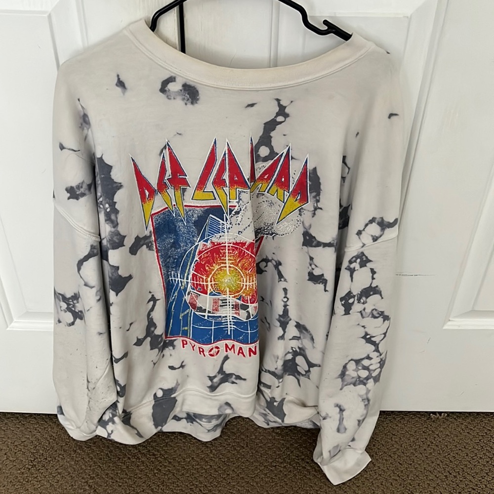 Band crew neck